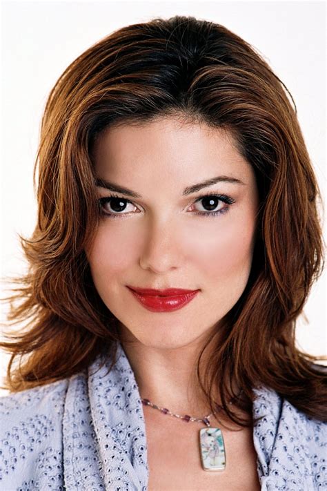 Laura Harring .
